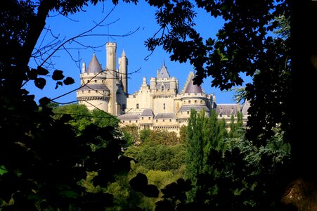 Castle wall history france