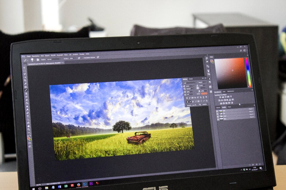Laptop software screen