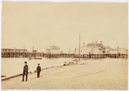 De Nieuwe Stadsherberg in het IJ, gezien in oostelijke richting. Het gebouw is in december 1871 afgebroken-001 photo