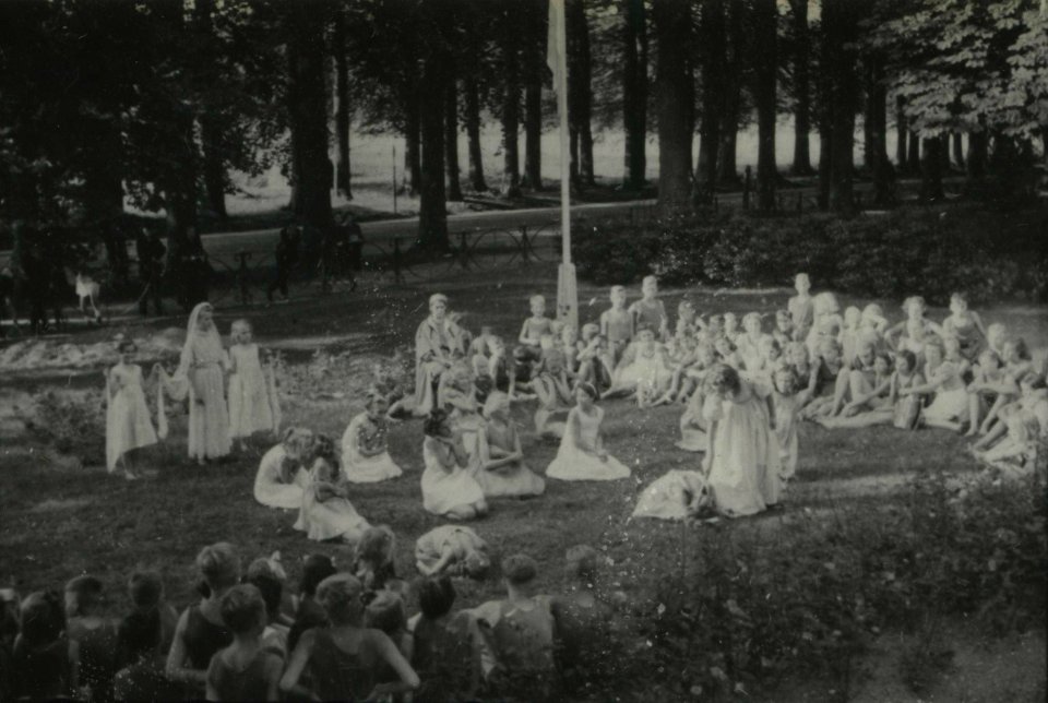 De Oosterhelling - Fotodienst der NSB - NIOD - 211776