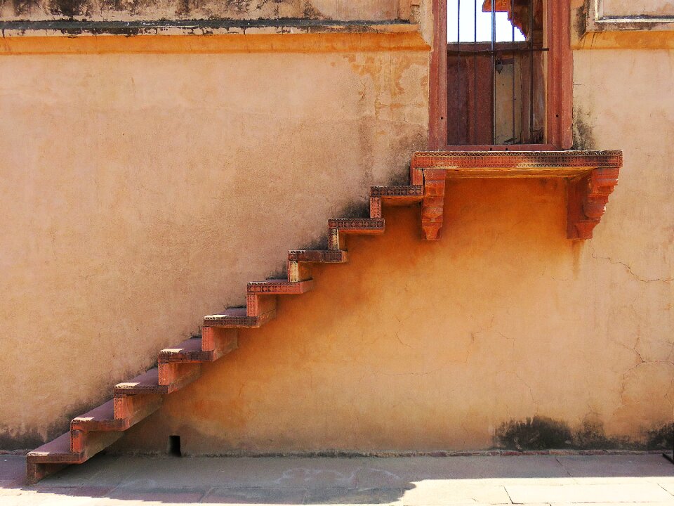 Building stairs emergence