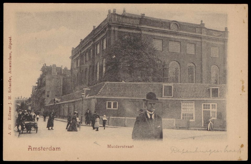 De Portugese Synagoge aan de Rapenburgerstraat met links de Muiderstraat Uitgave J.H. Schaefer, Amsterdam, Afb PBKD00217000003