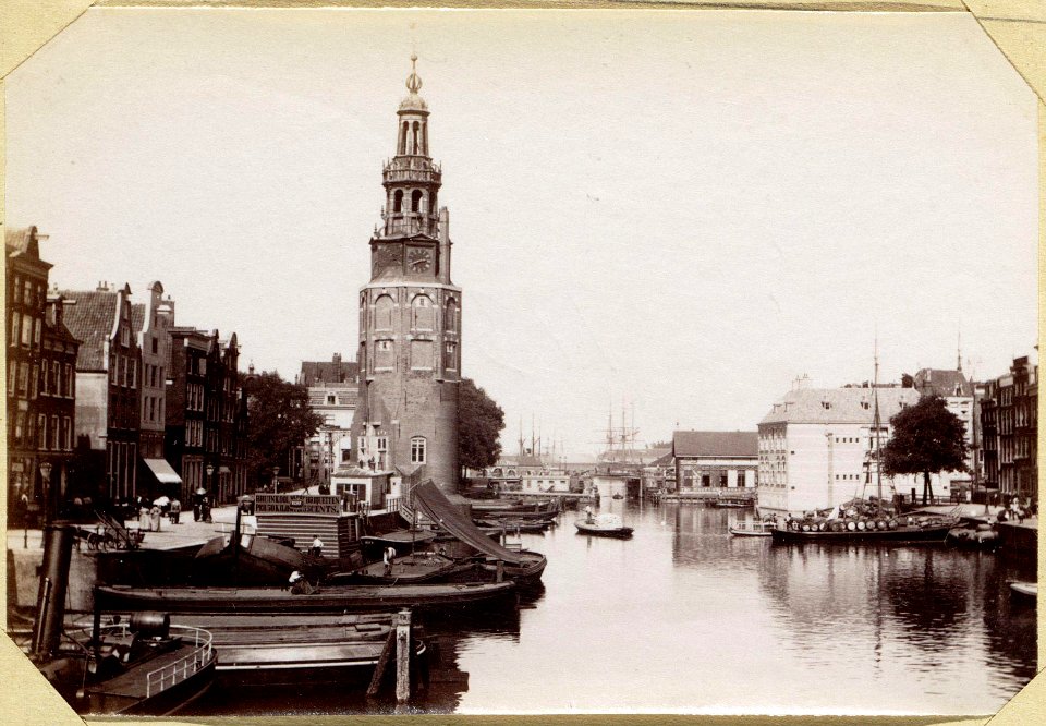 De Oudeschans, ziende op de Montelbaanstoren