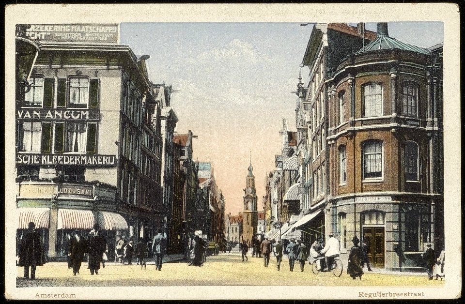 De Reguliersbreestraat met op de achtergrond de Munttoren, Muntplein 14, Afb ANWU01751000001
