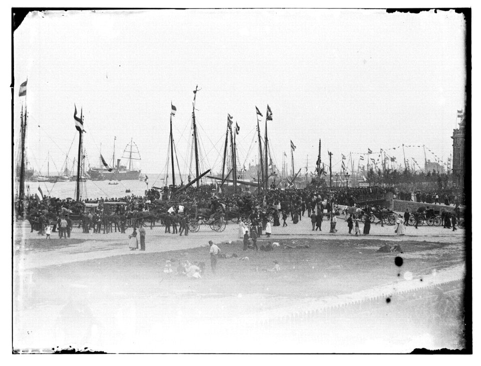 De Ruijterkade 39 (ged,rechts) Jacob Olie (max res)