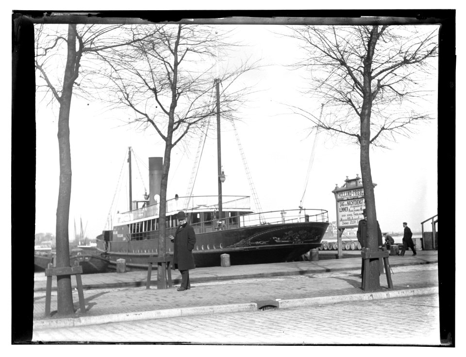 De Ruijterkade, foto 22 Jacob Olie (max res)