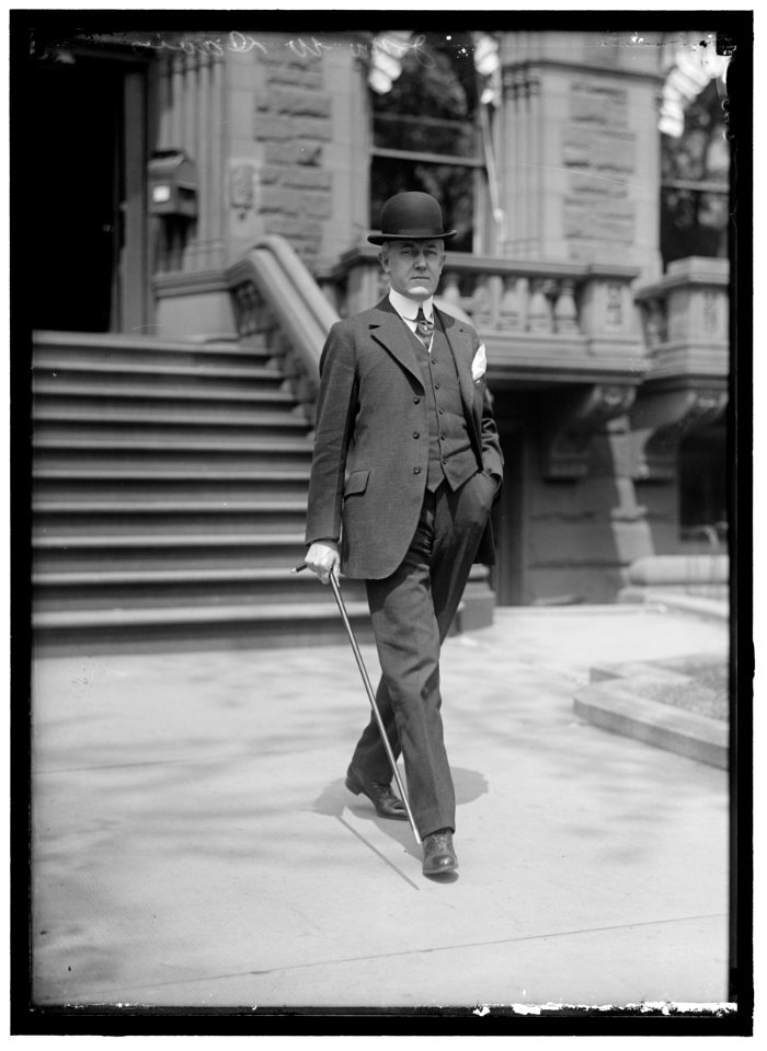 DAVIS, JOHN WILLIAM. REP. FROM WEST VIRGINIA, 1911-1913; SOLICITOR GENERAL OF THE U.S., 1913-1918; AMBASSADOR TO GREAT BRITAIN, 1918-1921; DEMOCRATIC NOMINEE FOR PRESIDENT OF THE U.S., 1924 LCCN2016866312