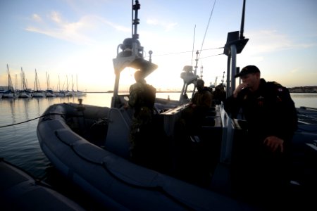 Dawn Blitz 130621-N-FN215-712