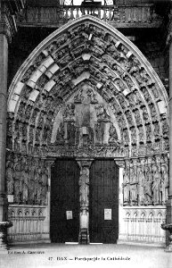 Dax (Landes) - Cathédrale - portail (AC)