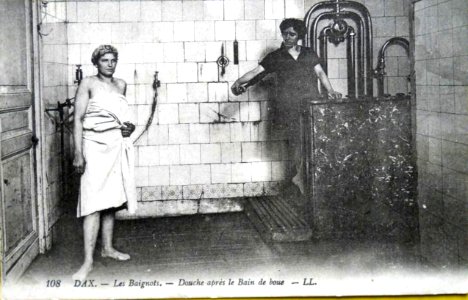 Dax (Landes) - Douches 5