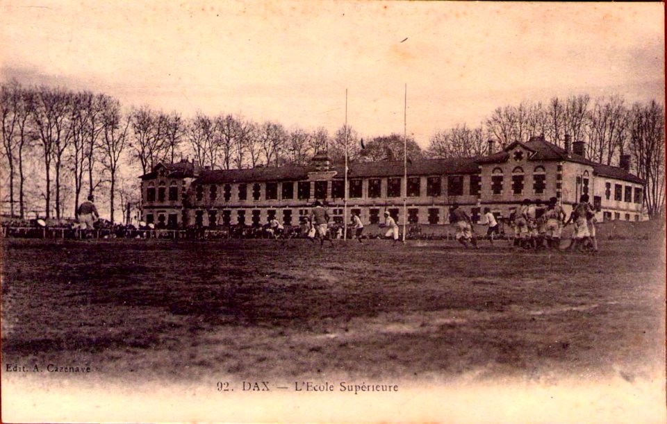 Dax (Landes) - Ecole Supérieure 2