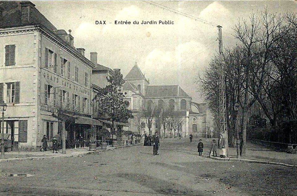 Dax (Landes) - Jardin Hôtel de ville - Entrée 1