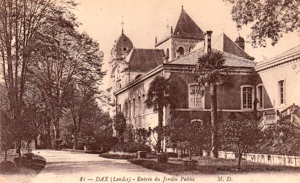 Dax (Landes) - Jardin Hôtel de ville 15