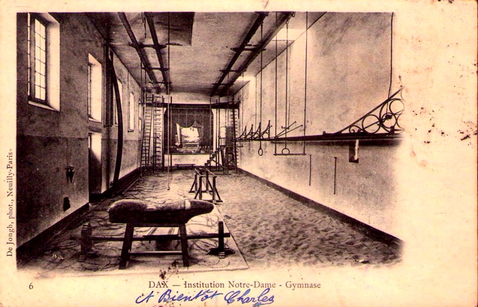 Dax (Landes) - Institution N.D. du Sacré-coeur 4