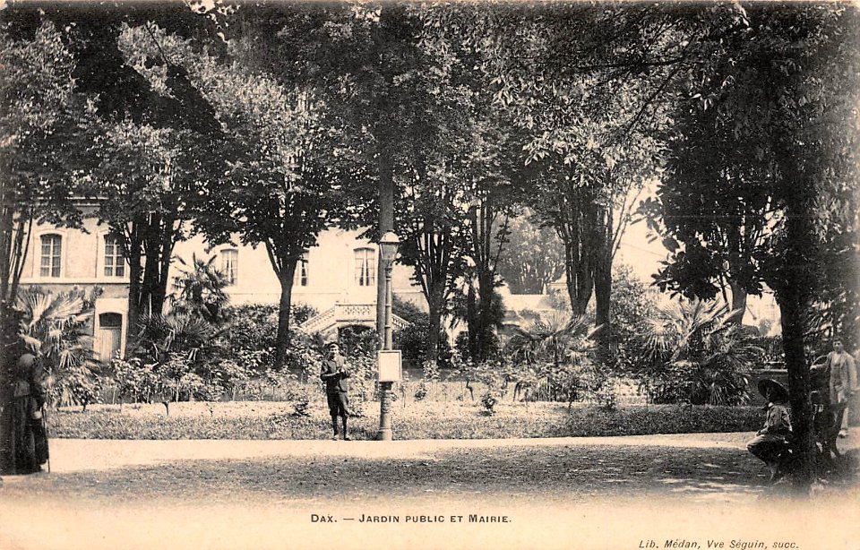 Dax (Landes) - Jardin Hôtel de ville 8
