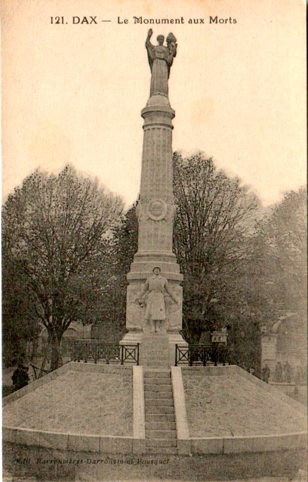 Dax (Landes) - Monument aux morts 3
