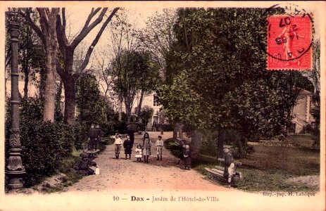 Dax (Landes) - Jardin Hôtel de ville 12