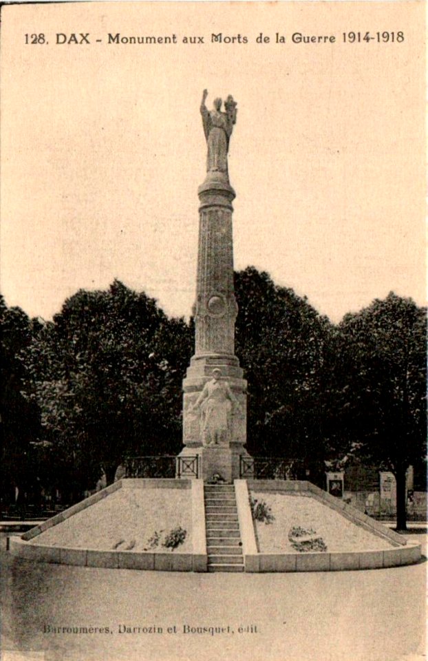Dax (Landes) - Monument aux morts 2