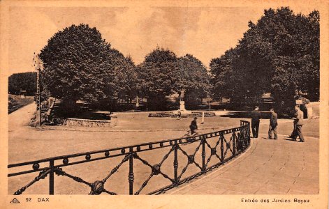 Dax (Landes) - Parc Th Denis - Statue Maurice Boyau 4