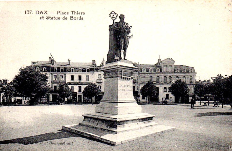 Dax (Landes) - Place Thiers 13