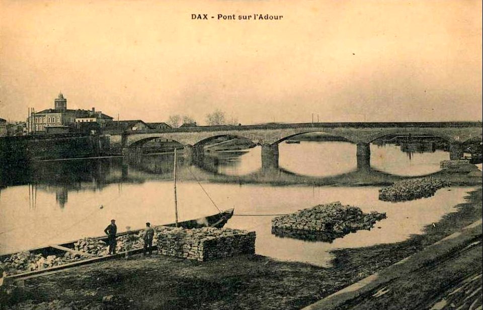 Dax (Landes) - Pont et vue sur le Sablar 3