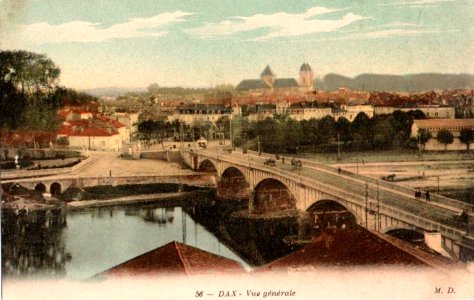 Dax (Landes) - Pont et vue sur les ramparts 2