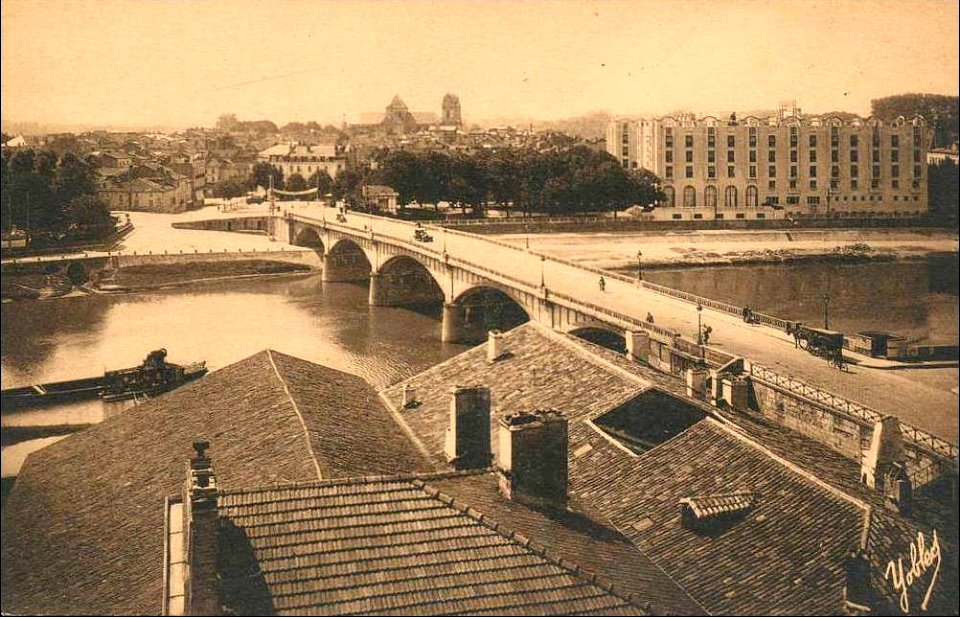 Dax (Landes) - Pont et vue sur l'Hôtel Splendid 4