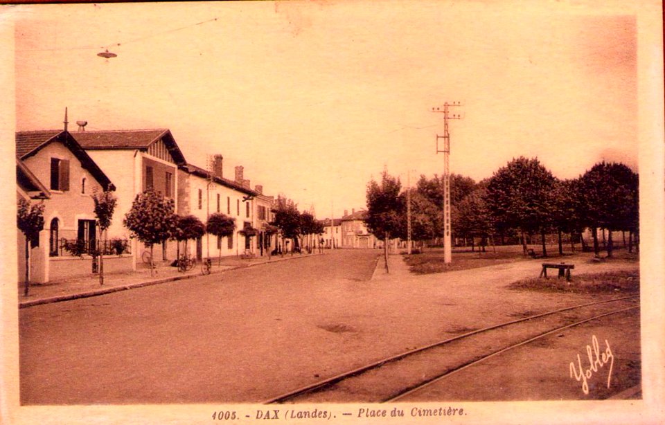 Dax (Landes) - Place du cimetière 1