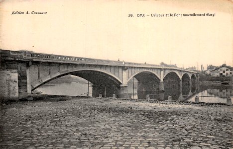 Dax (Landes) - Pont et vue sur le Sablar 1