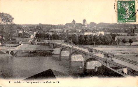 Dax (Landes) - Pont et vue sur les ramparts 4