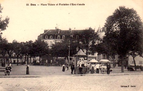 Dax (Landes) - Place Thiers 6