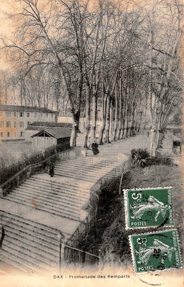 Dax (Landes) - Promennade des ramparts - Escalier 6