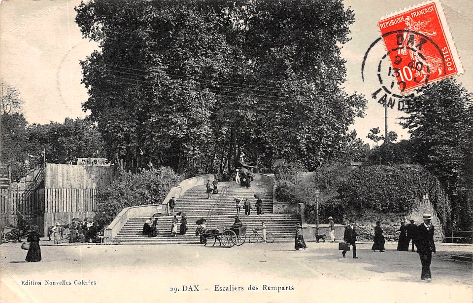 Dax (Landes) - Promennade des ramparts - Escalier 4