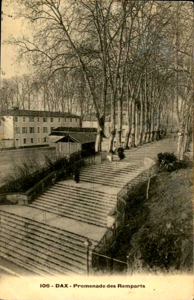 Dax (Landes) - Promennade des ramparts - Escalier 8