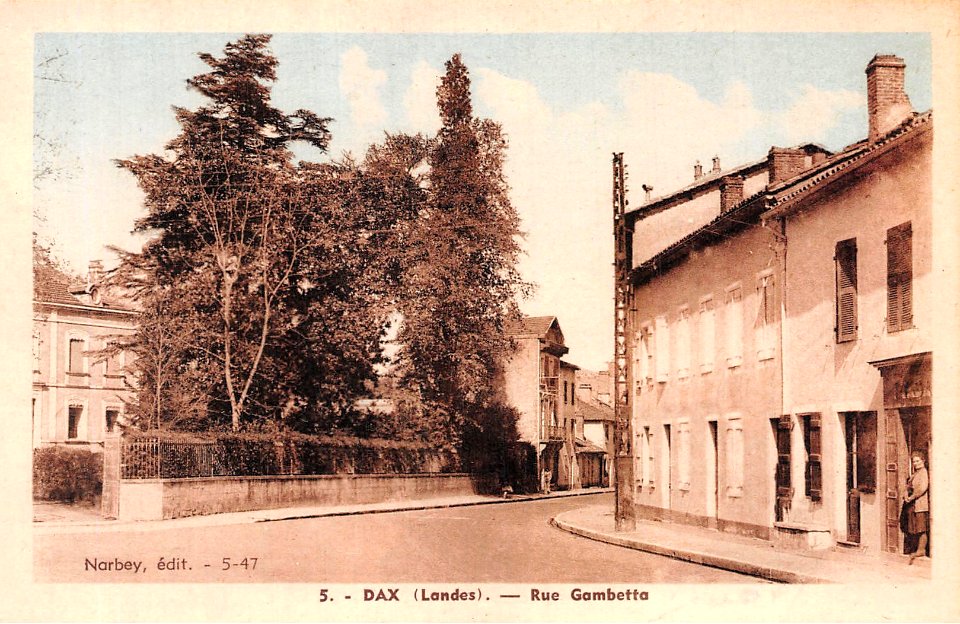 Dax (Landes) - rue Gambetta 4