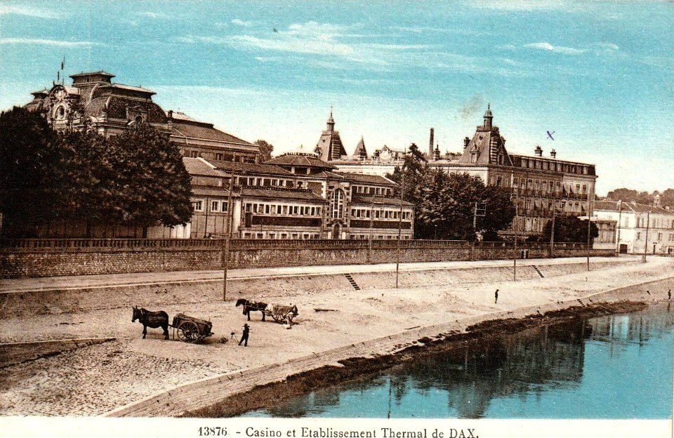 Dax (Landes) - vue générale du Casino et Thermes 4