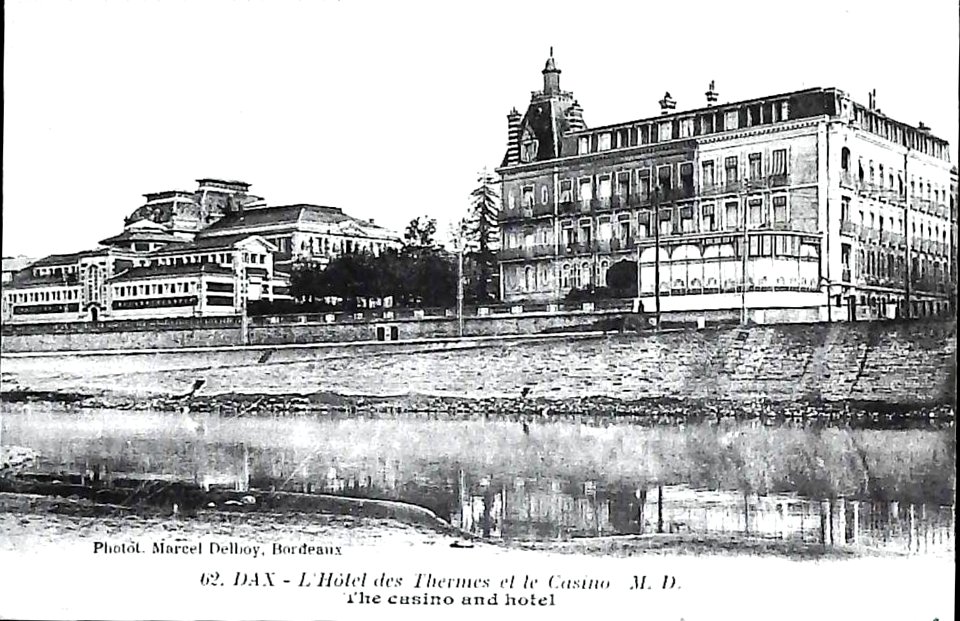 Dax (Landes) - vue générale du Casino et Thermes 3