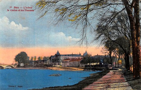 Dax (Landes) - vue générale du Casino et Thermes 2