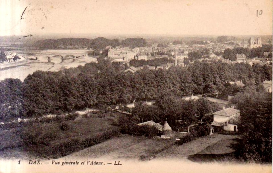 Dax (Landes) - vue générale prise de la tour de Borda 4