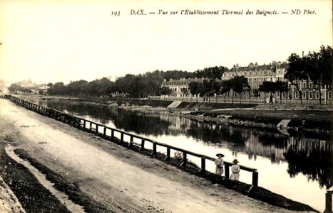 Dax (Landes) - vue sur l'établissement thermal des Baignots 1)