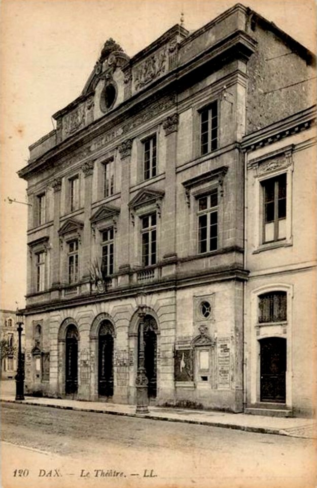 Dax (Landes) - Théâtre 2