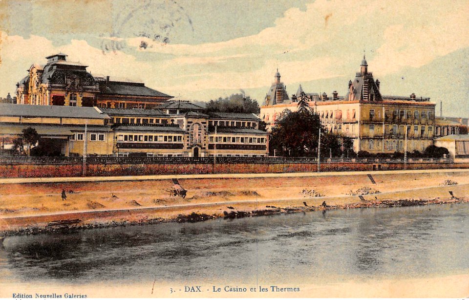 Dax (Landes) - vue générale du Casino et Thermes 5
