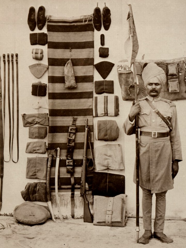 Dayal, Raja Lala Deen - Einheimischer Lanzenträger und Ausrüstung (Zeno Fotografie)