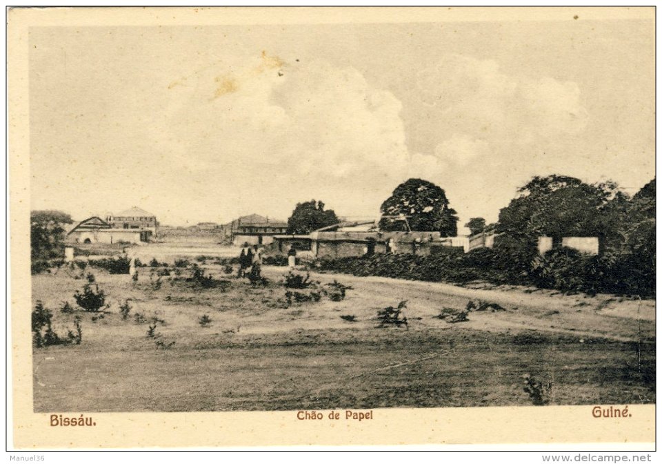 DC - Bissau - Chão de Papel - 2