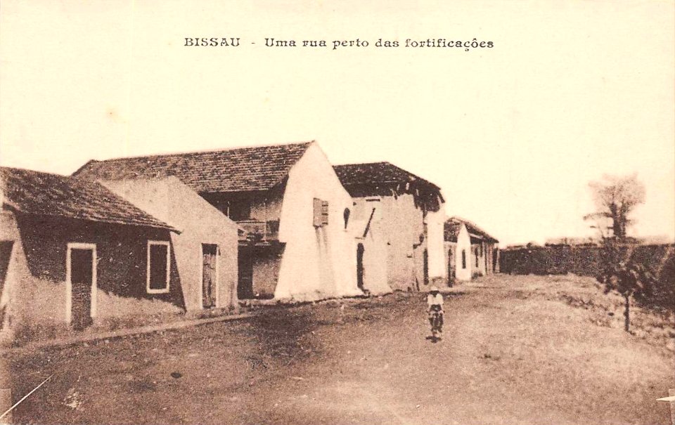 DC - GUINEE PORTUGAISE - Uma rua perto das fortificaçoes