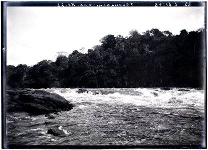 De stroomversnelling Grandafoetoe in de Tapanahoni-rivier