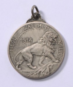 De Tous Les Gaulois, Les Plus Braves Sont Les Belges - Jules César - Liège Waelhem Nieuport 1914, medal by Pierre Theunis, Belgium, 1914, Coins and Medals Department of the Royal Library of Belgium, 2Lef 4 - 44 (verso)