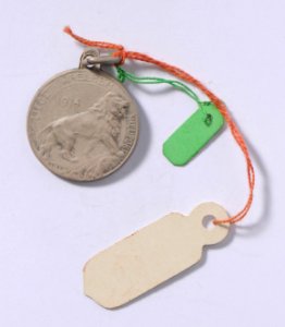 De Tous Les Gaulois, Les Plus Braves Sont Les Belges - Jules César - Liège Waelhem Nieuport 1914, medal by Pierre Theunis, Belgium, (1915), Coins and Medals Department of the Royal Library of Belgium, 2Lef 16 - 59 (verso)
