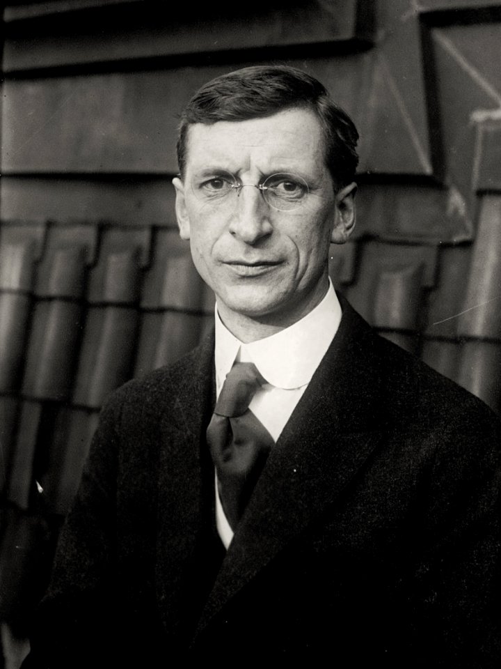 De Valera LCCN2016822004 (crop)