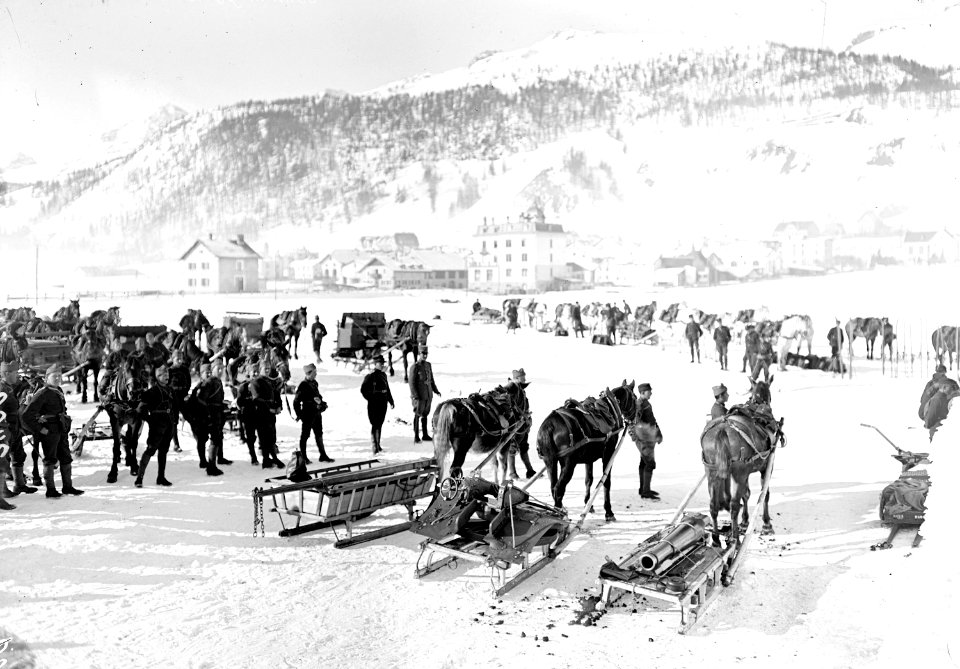 Die Haubitze zerlegt auf drei Schlitten - CH-BAR - 3239387